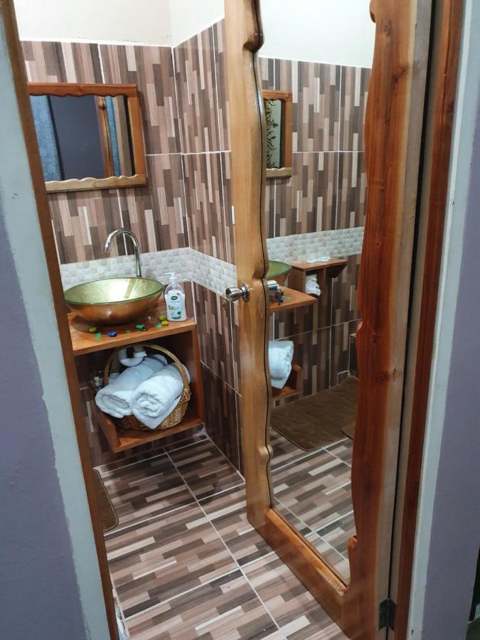 Mesmerize Guest House ポート・アントニオ エクステリア 写真