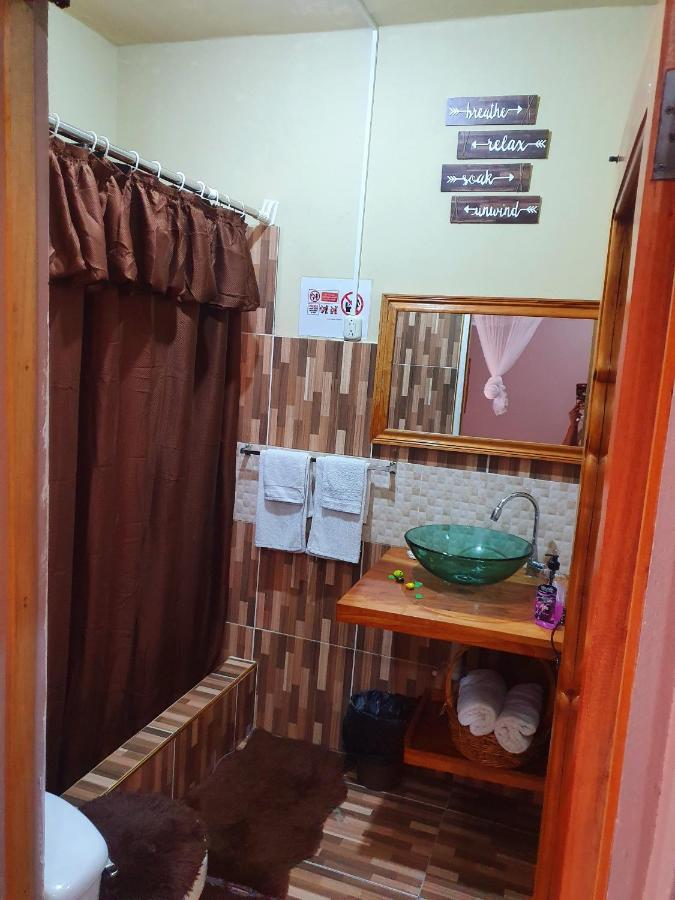 Mesmerize Guest House ポート・アントニオ エクステリア 写真