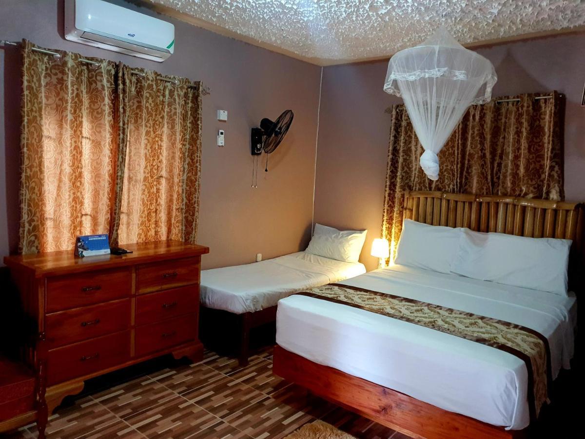 Mesmerize Guest House ポート・アントニオ エクステリア 写真